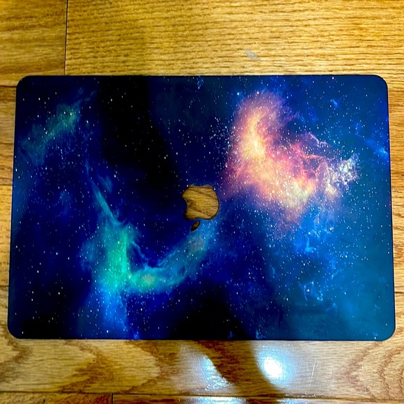 MacBook Pro cover - Picture 1 of 4